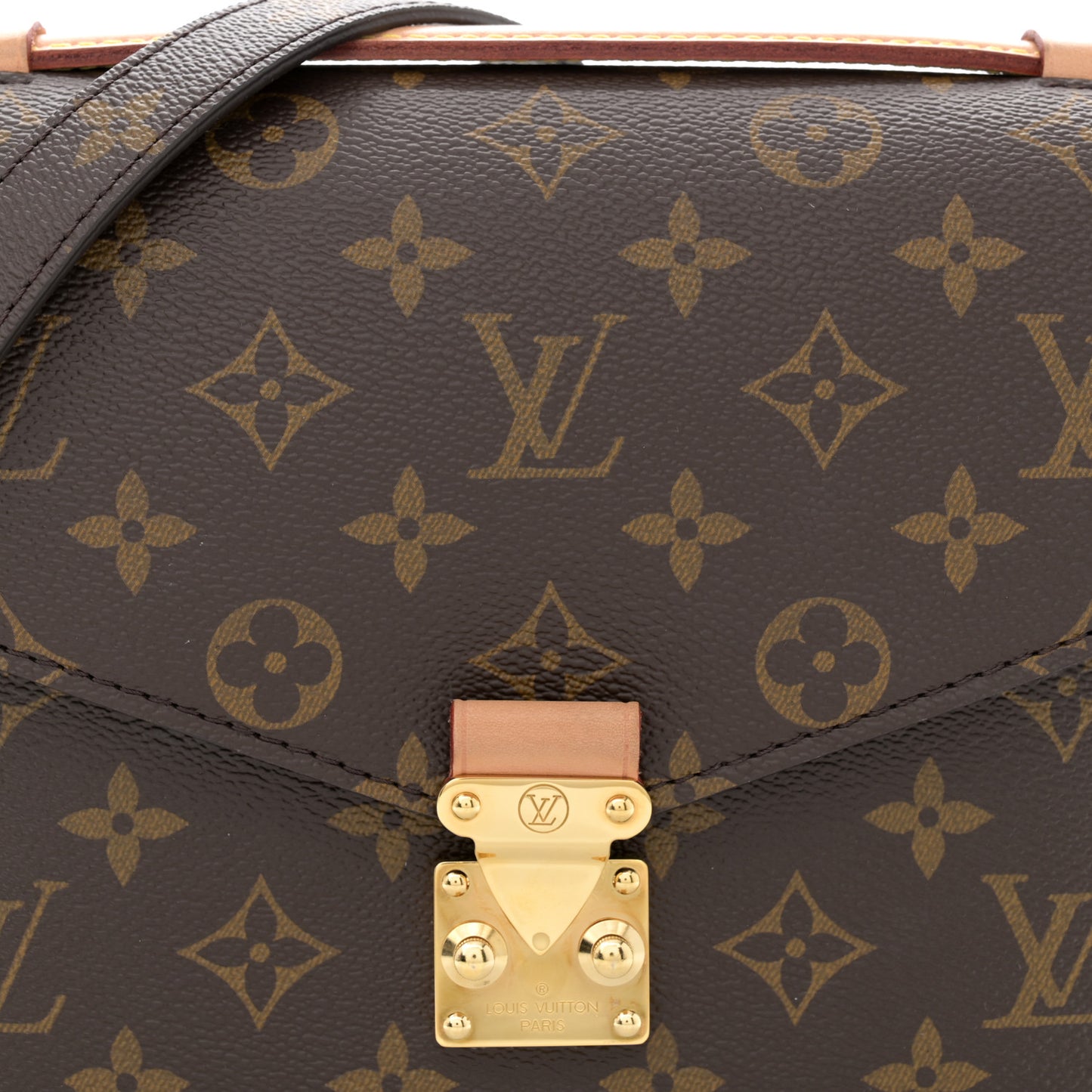 Monogram Pochette Metis