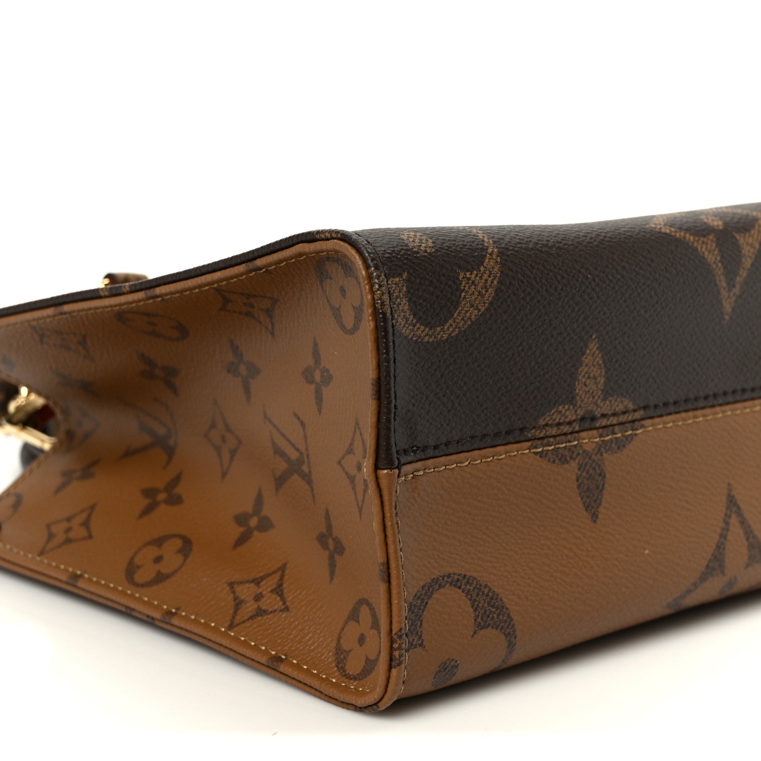 Louis Vuitton Reverse Monogram Giant Onthego PM 7 of 8