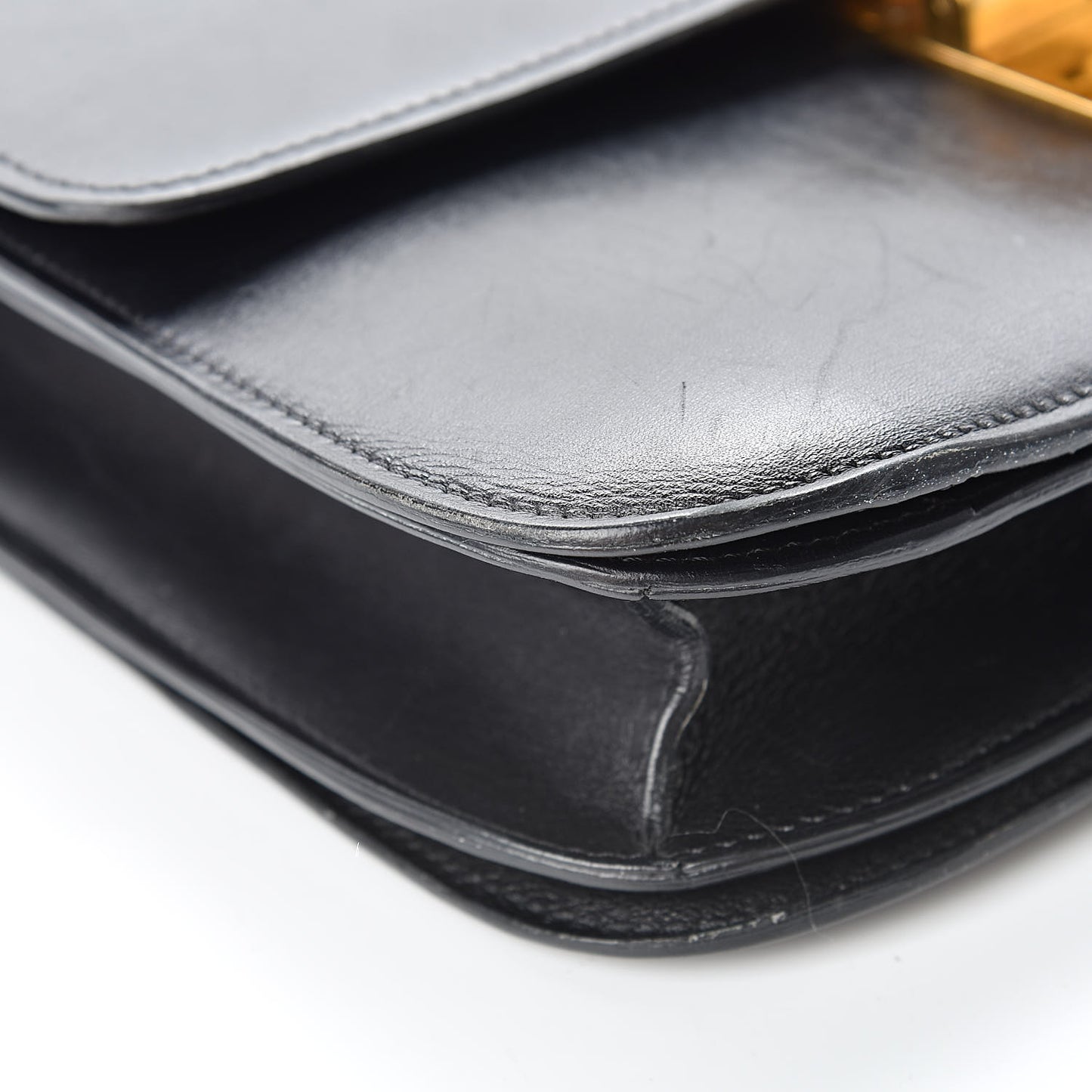 Box Calfskin Medium Classic Box Flap Bag Black
