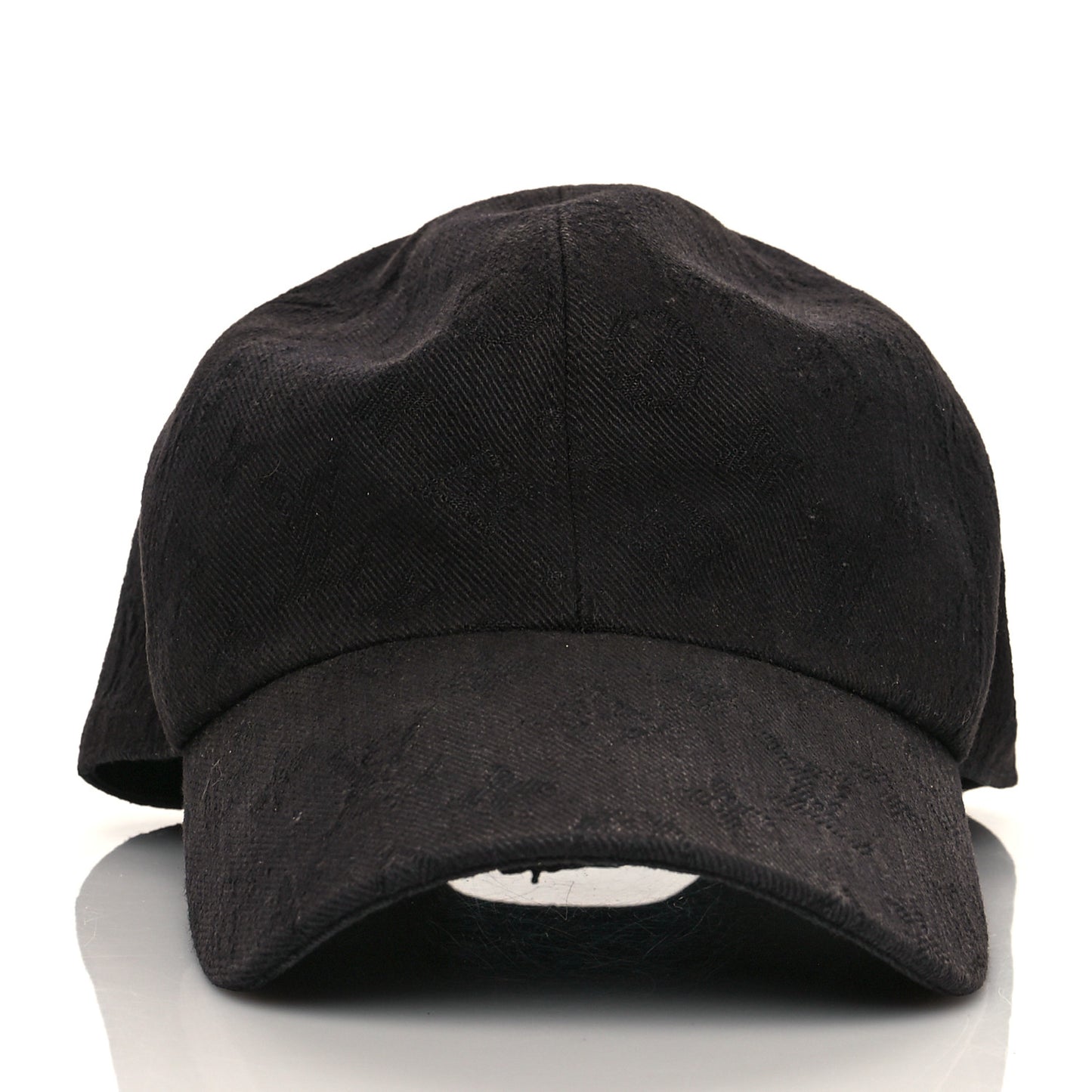 Monogram Essential Cap M Black