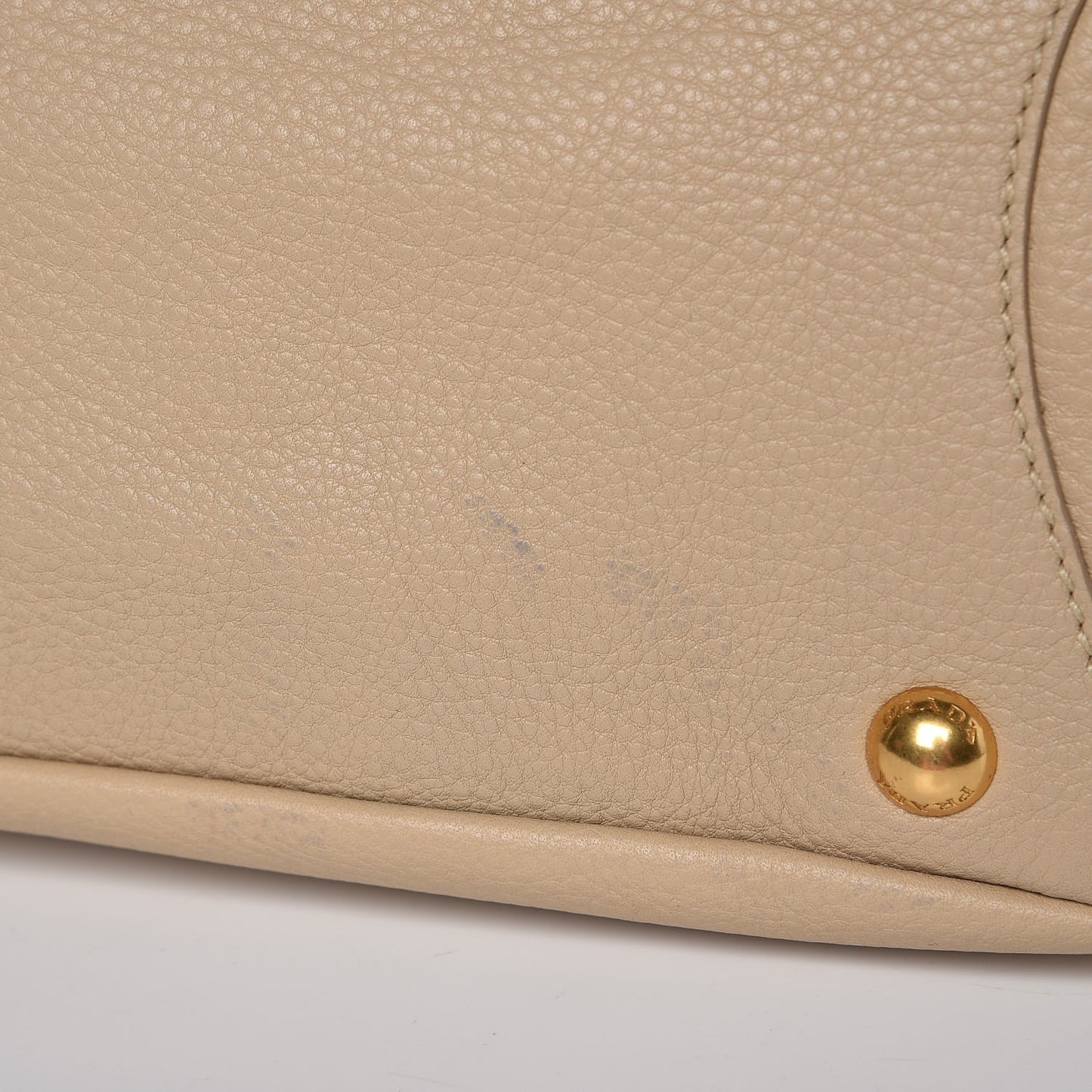 Vitello Daino Side Pocket Hobo Sabbia