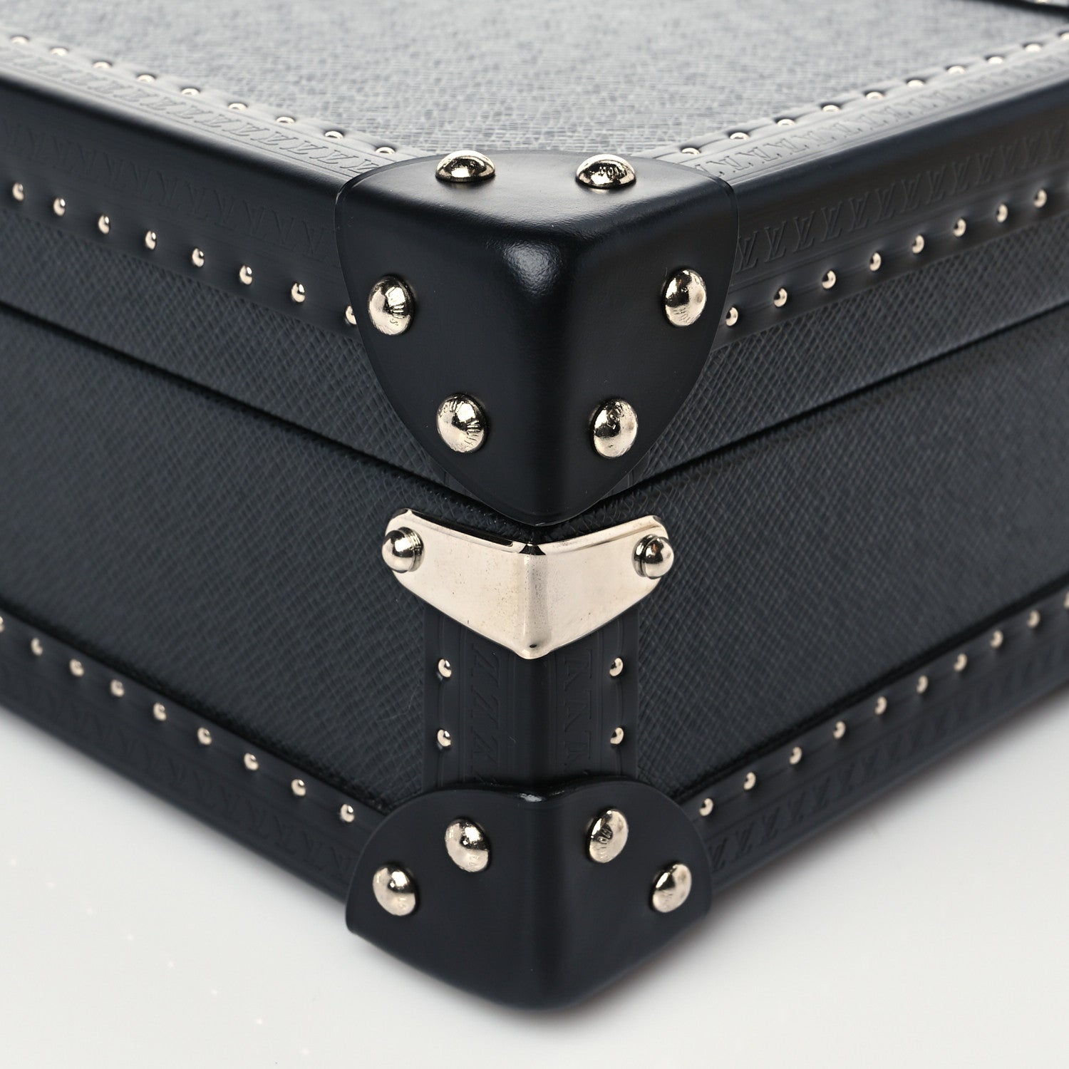 Louis Vuitton Taiga 8 Watch Case Ardoise 8 of 10