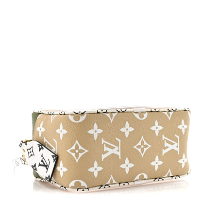 Louis Vuitton Monogram Giant Beach Pouch Kaki 4 of 9