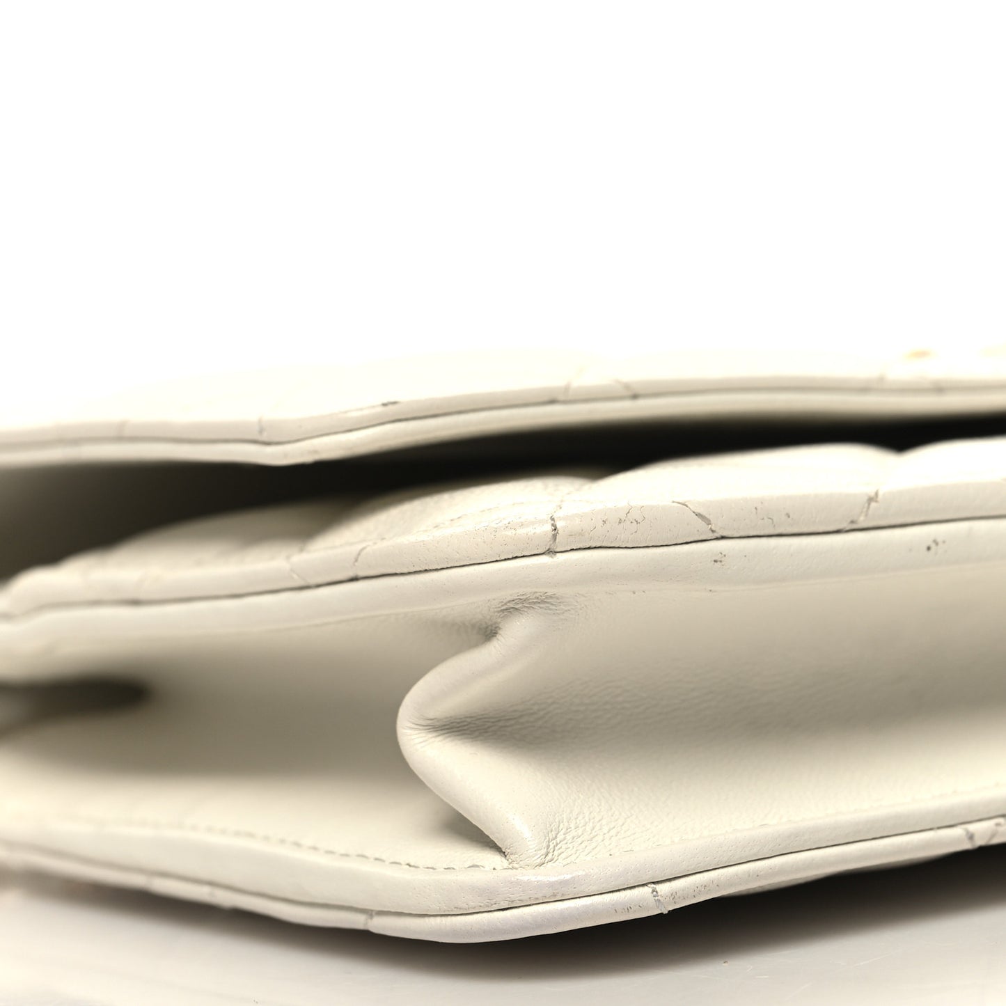 Lambskin Quilted CC Pearl Crush Wallet on Chain WOC White