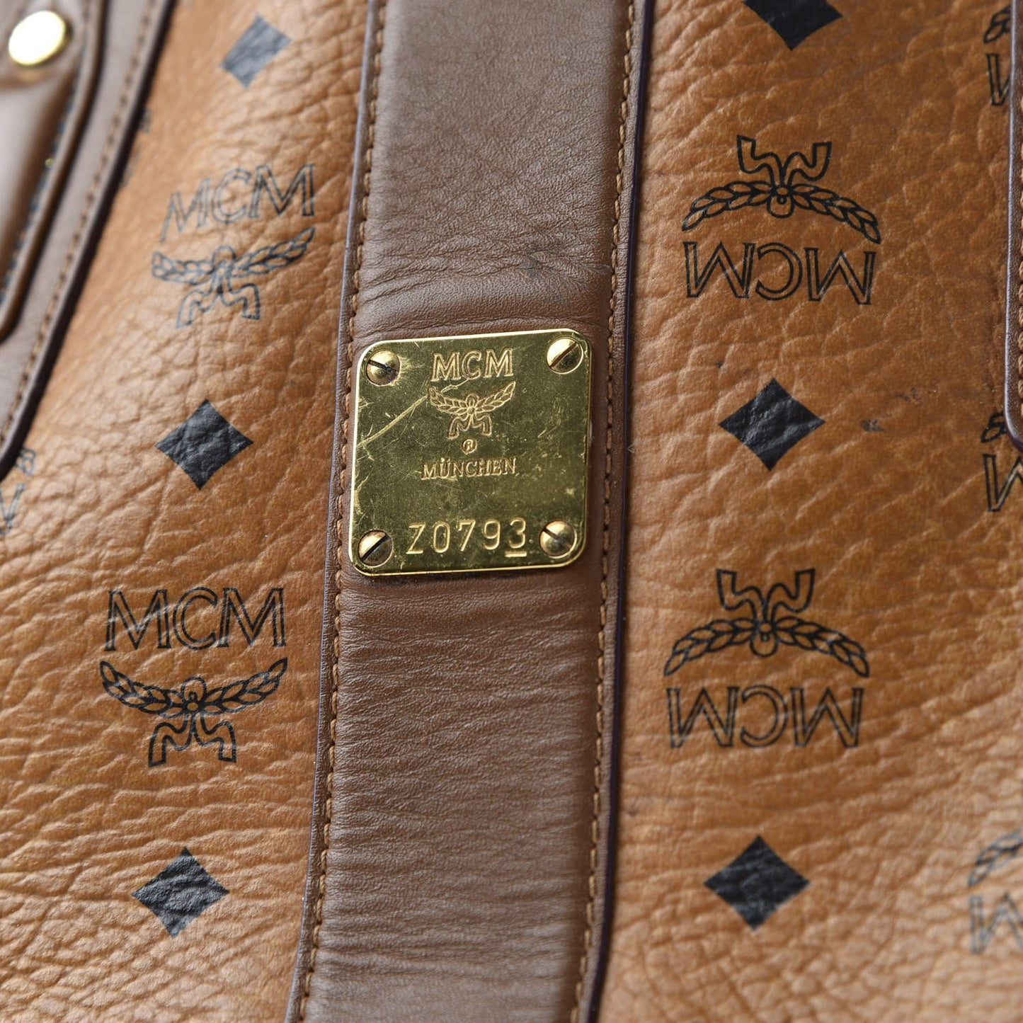 Visetos Medium Liz Reversible Shopper Tote Cognac