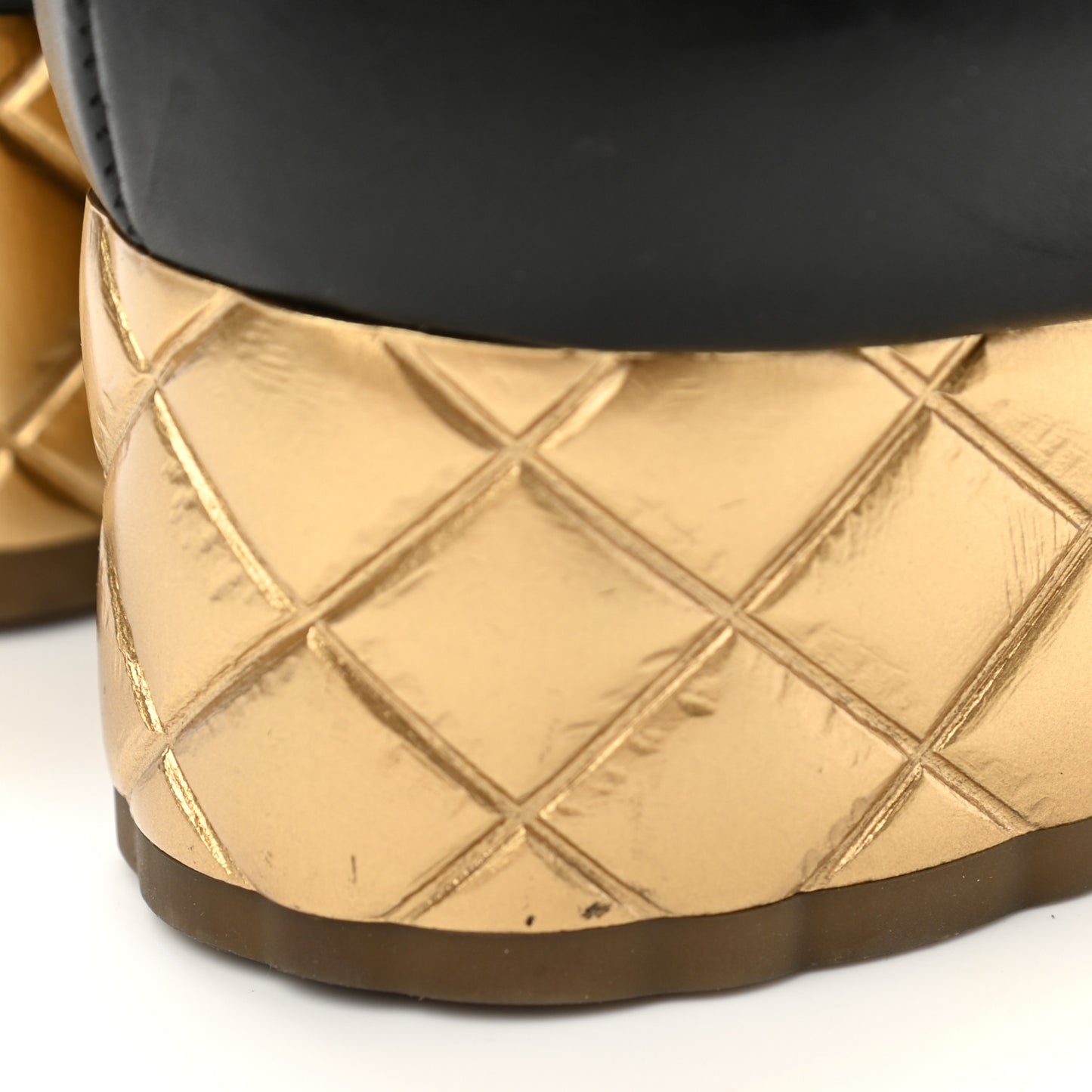 Calfskin Pearl Camellia Pumps 40 Black Gold