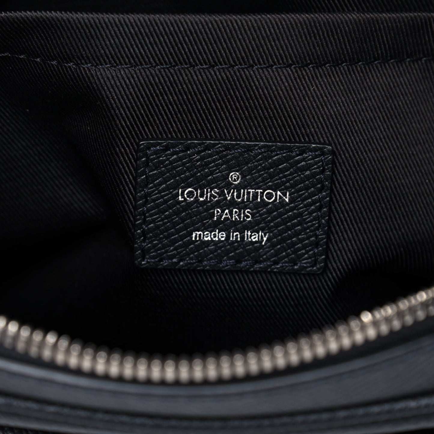 Taiga Monogram Eclipse Outdoor Messenger Black
