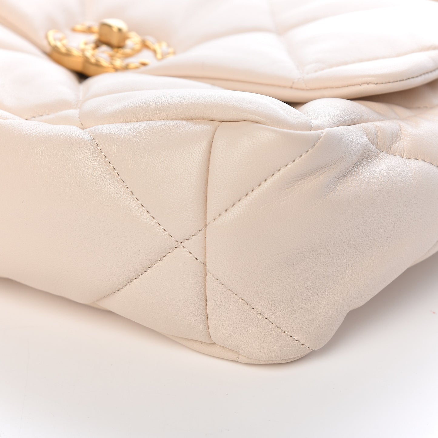 Lambskin Quilted Large 19 Flap Light Beige