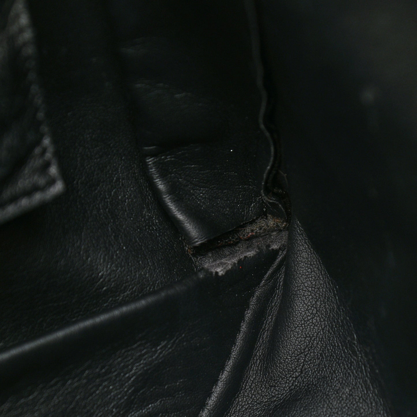Smooth Lambskin Horizontal Zipper Gusset Cabas Black