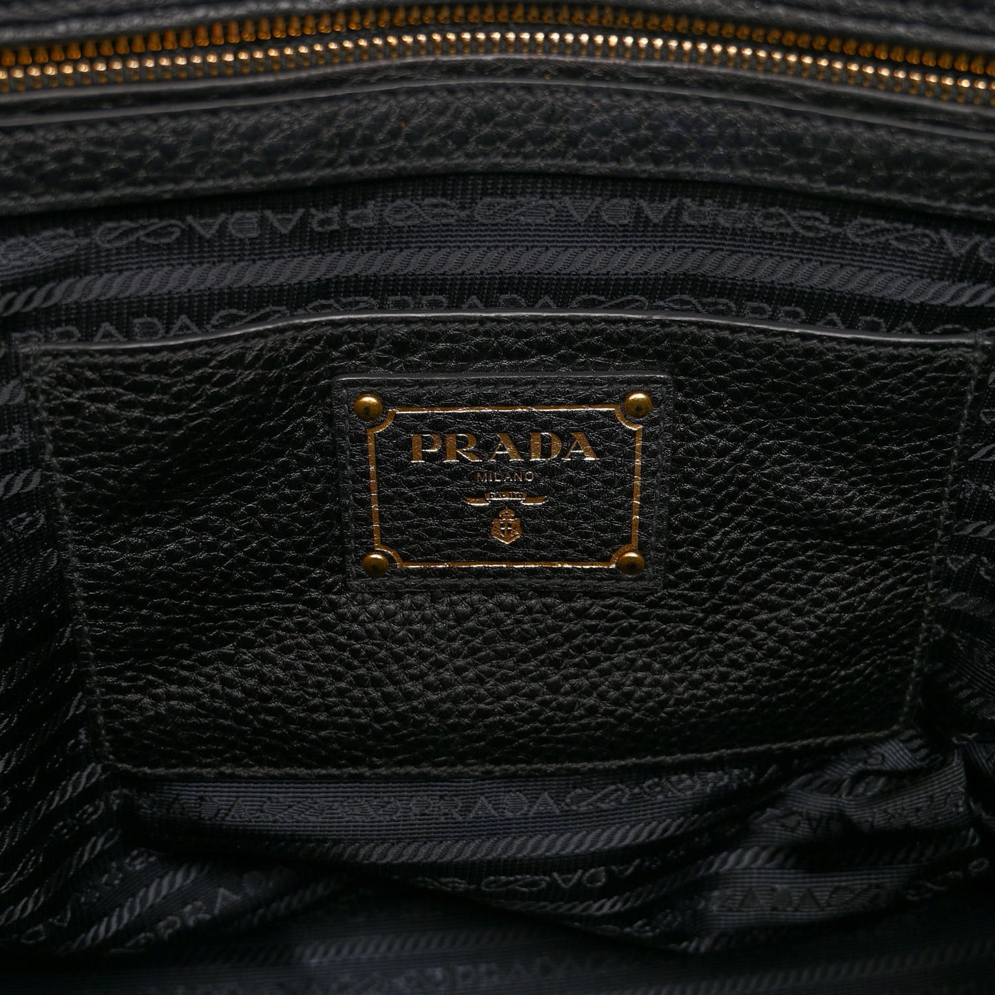 Vitello Daino Shopping Satchel Black