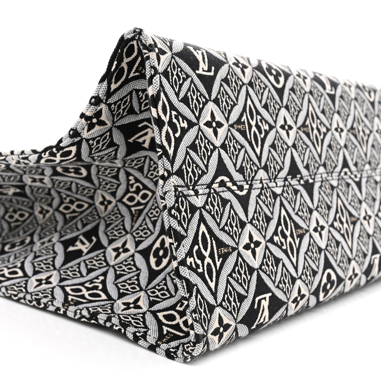 Jacquard Since 1854 Onthego GM Grey