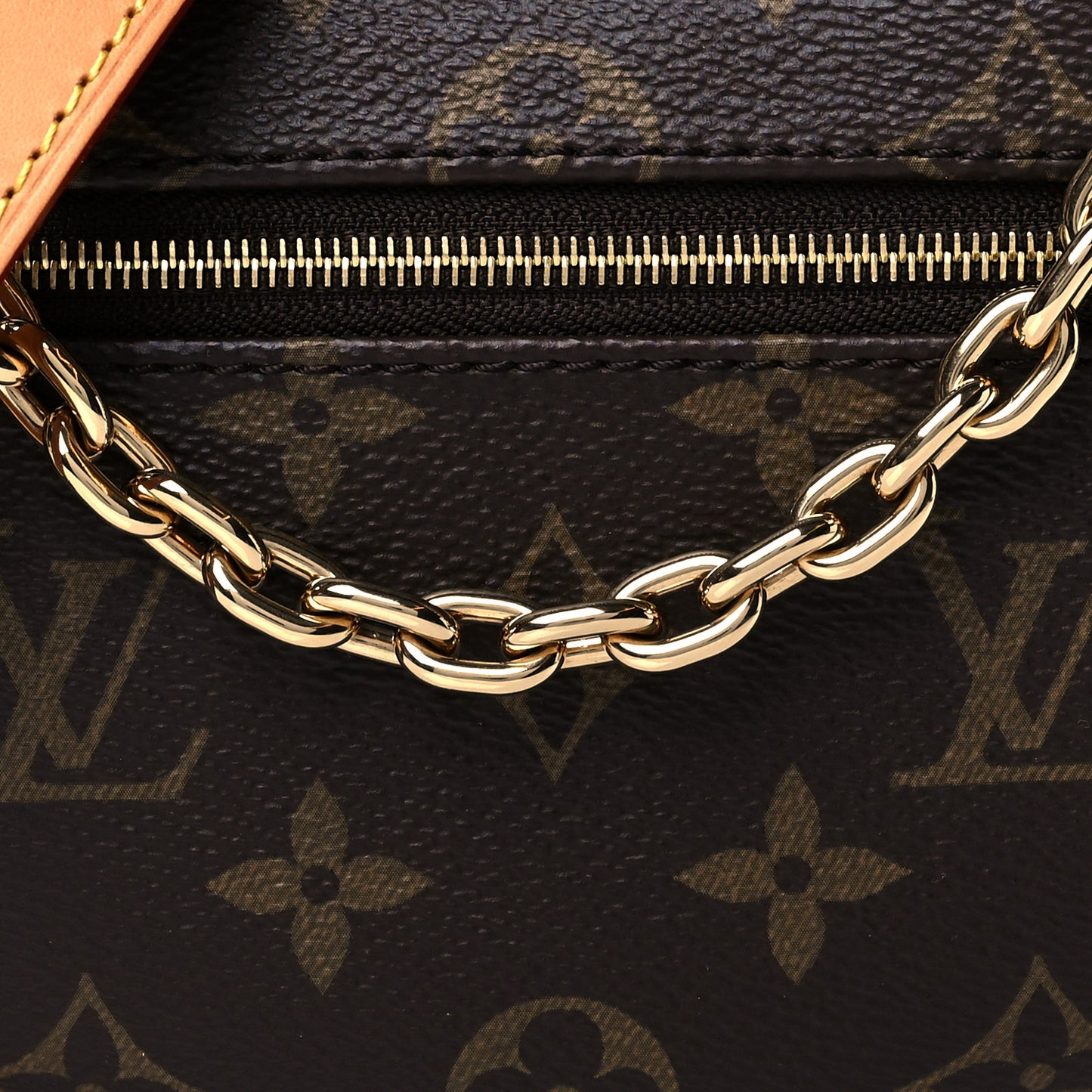 Monogram Loop