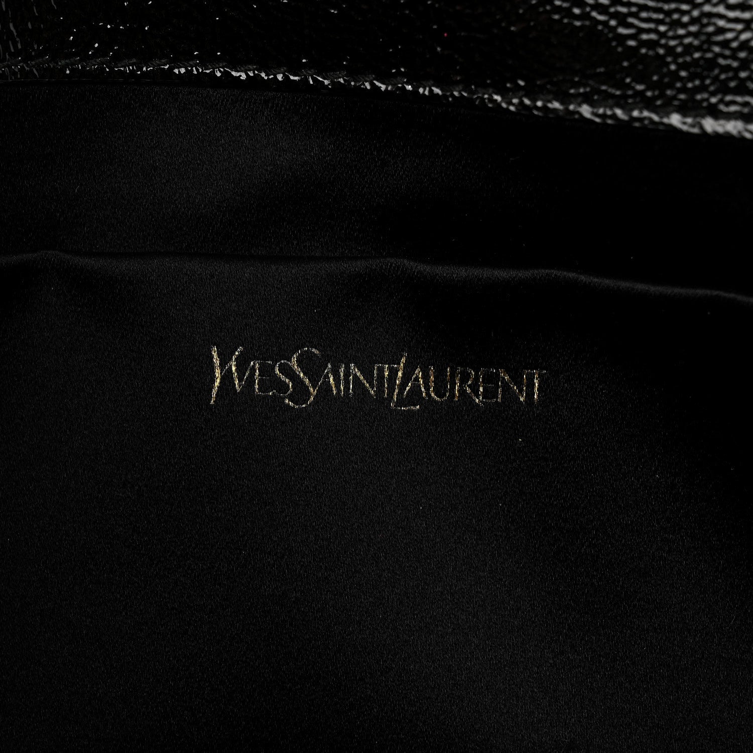 Saint Laurent Textured Patent Monogram Large Belle De Jour Clutch Black 6 of 6