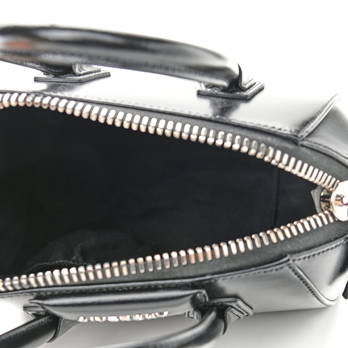 Shiny Lord Calfskin Mini Antigona Black