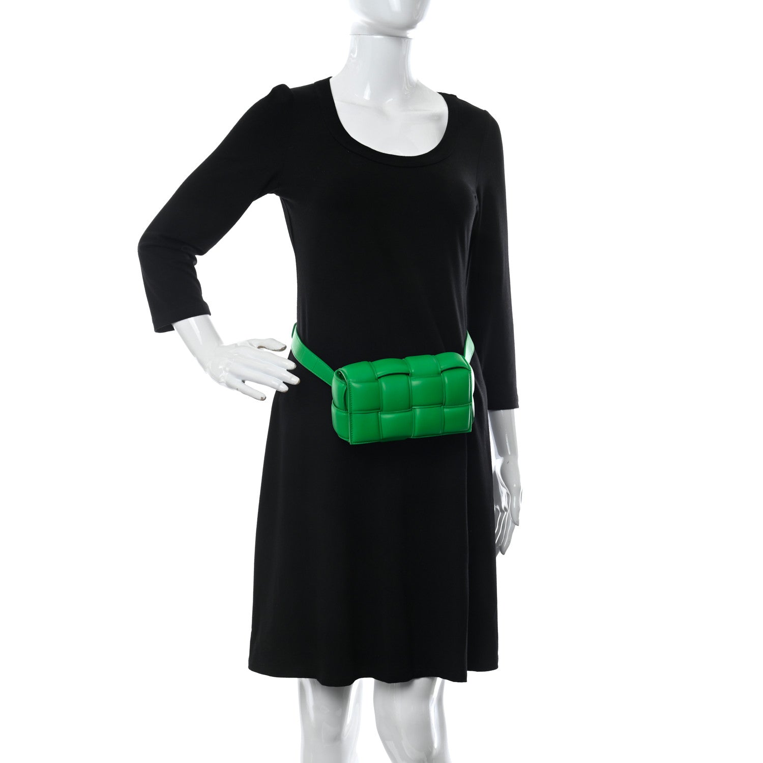 Bottega Veneta Nappa Maxi Intreccio Padded The Belt Cassette Bag Parakeet 2 of 12