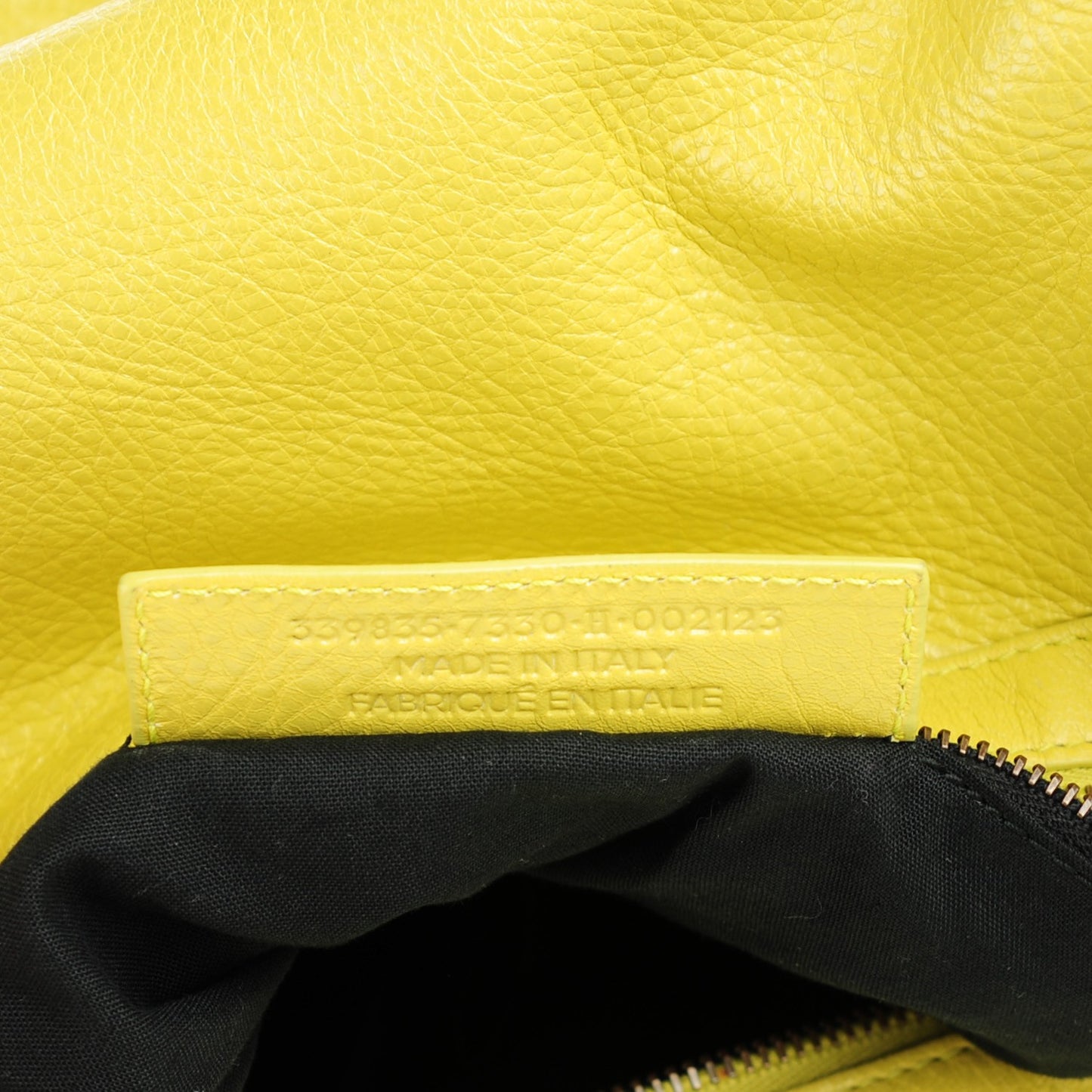 Agneau Classic Hardware Zip Traveler Backpack Jaune Poussin