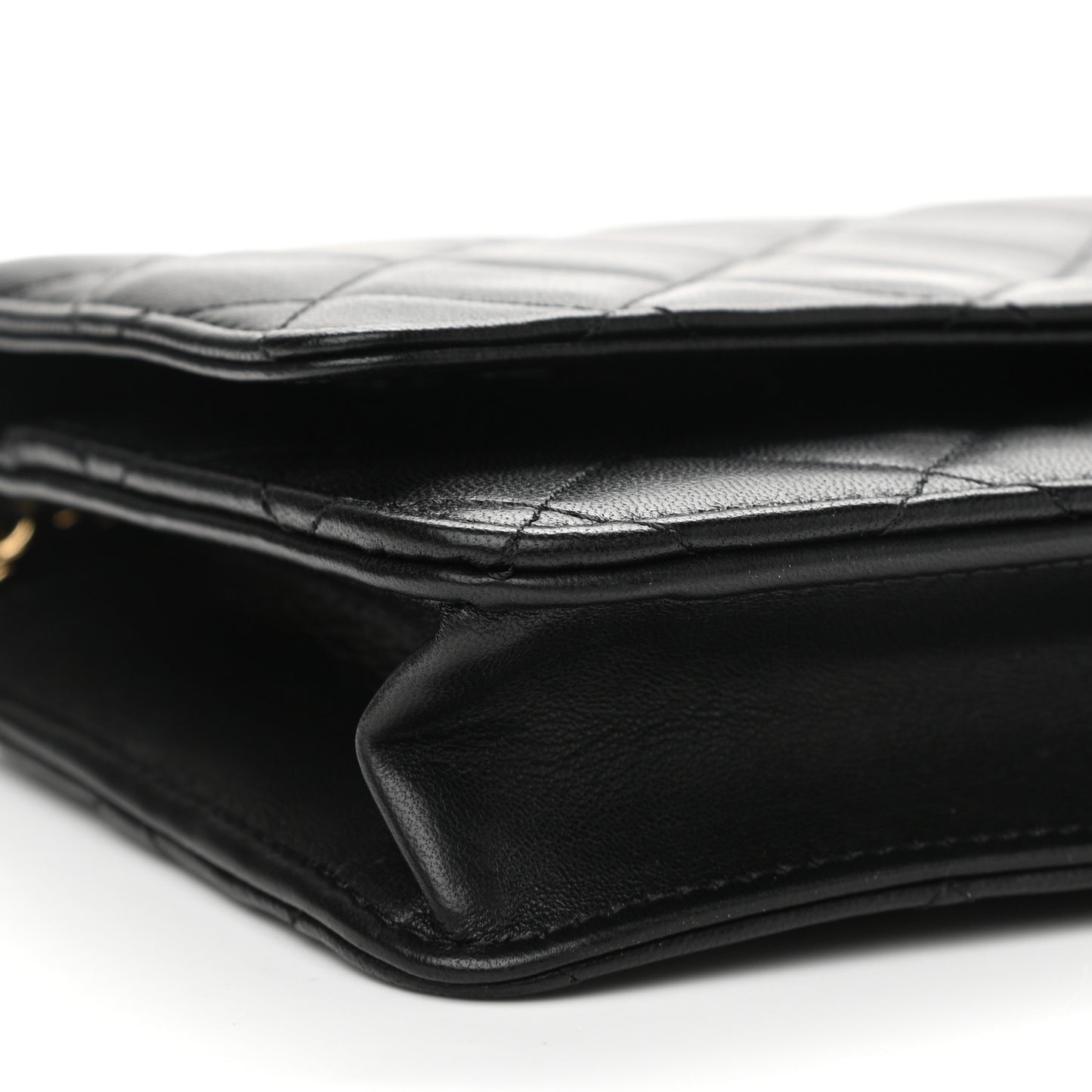 Lambskin Quilted Wallet On Chain WOC Black