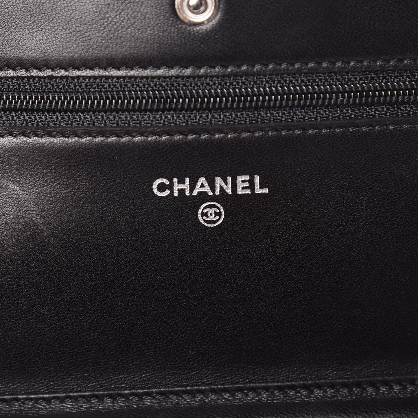 Lambskin Quilted Wallet On Chain WOC Black