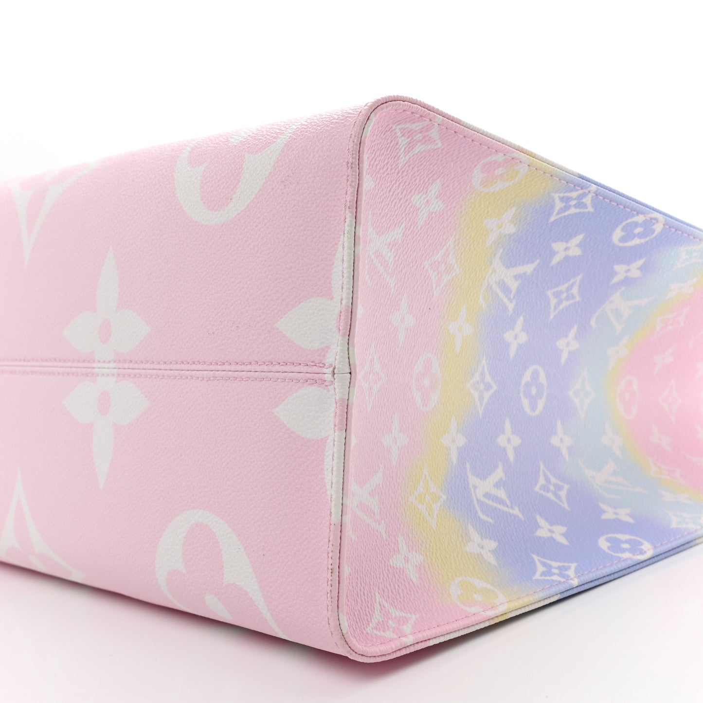 Monogram Escale Onthego GM Pastel