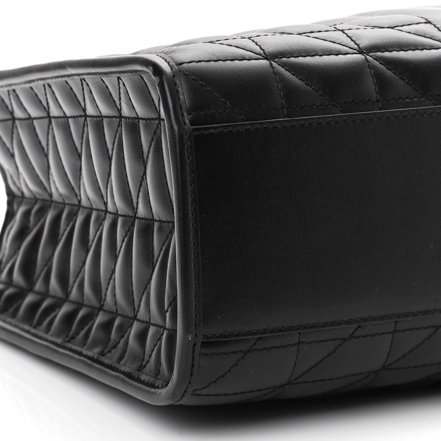 Calfskin Matelasse Aria Medium GG Marmont Shoulder Tote Black