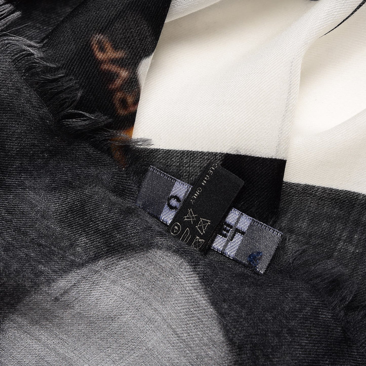 Cashmere CC Scarf Black White