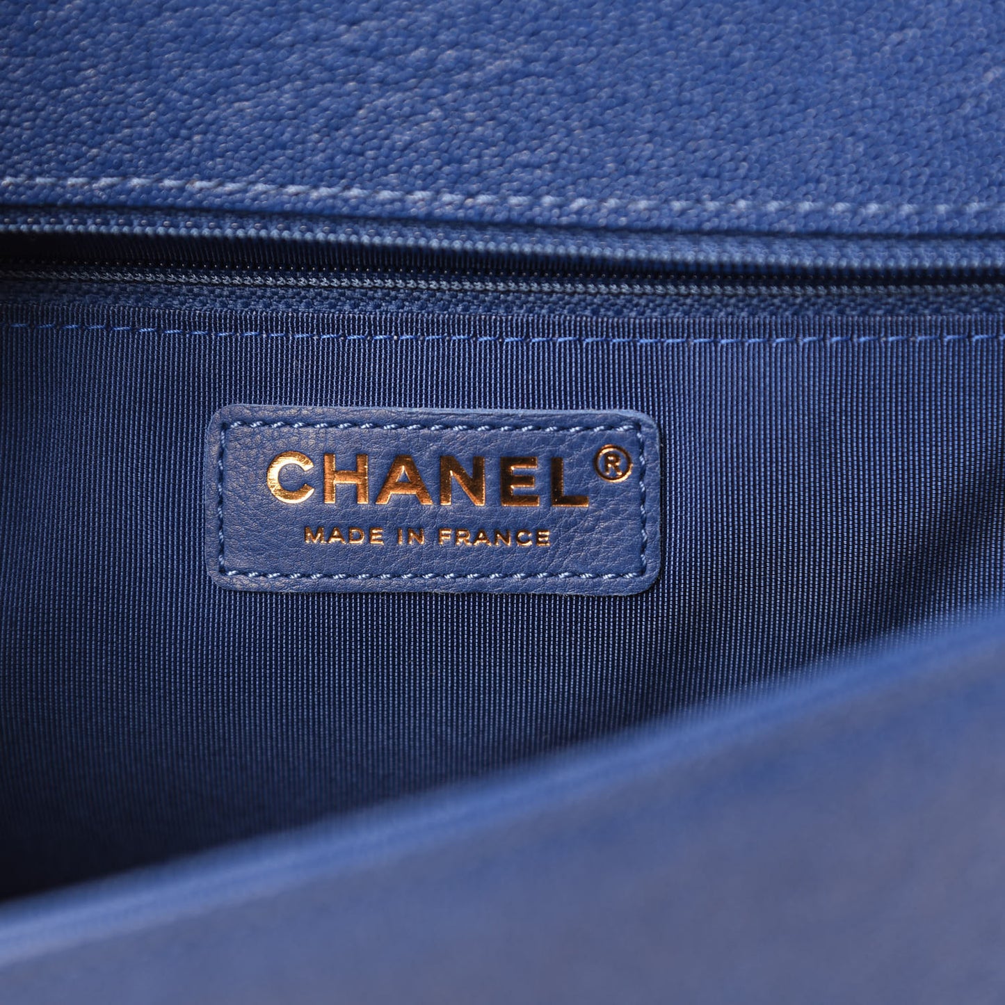 Caviar Quilted New Medium Boy Flap Blue