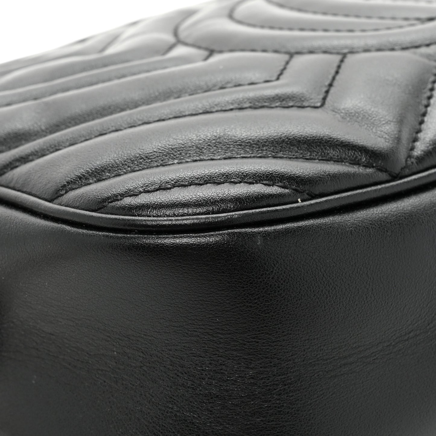Calfskin Matelasse Small GG Marmont Chain Shoulder Bag Black