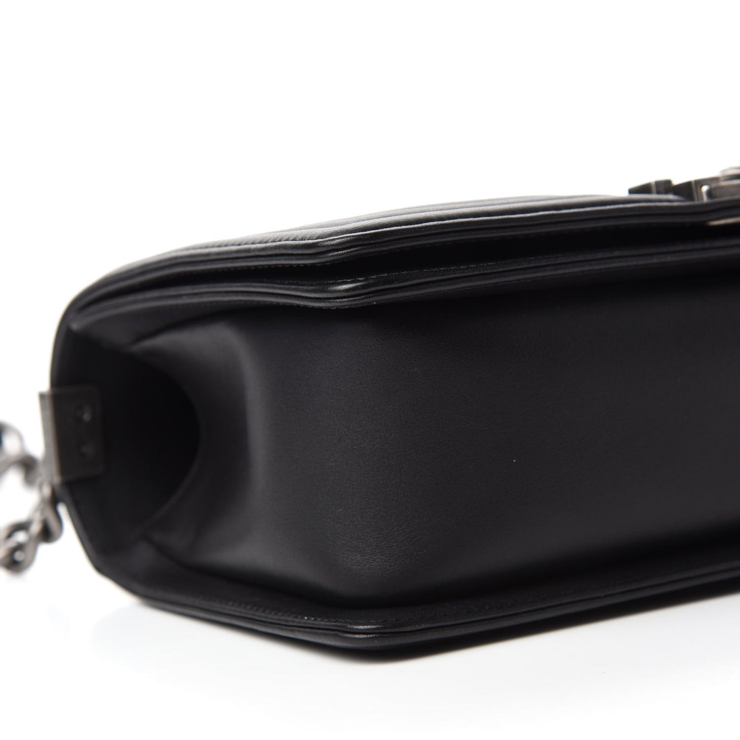 Lambskin Chevron Quilted Medium Boy Flap Black