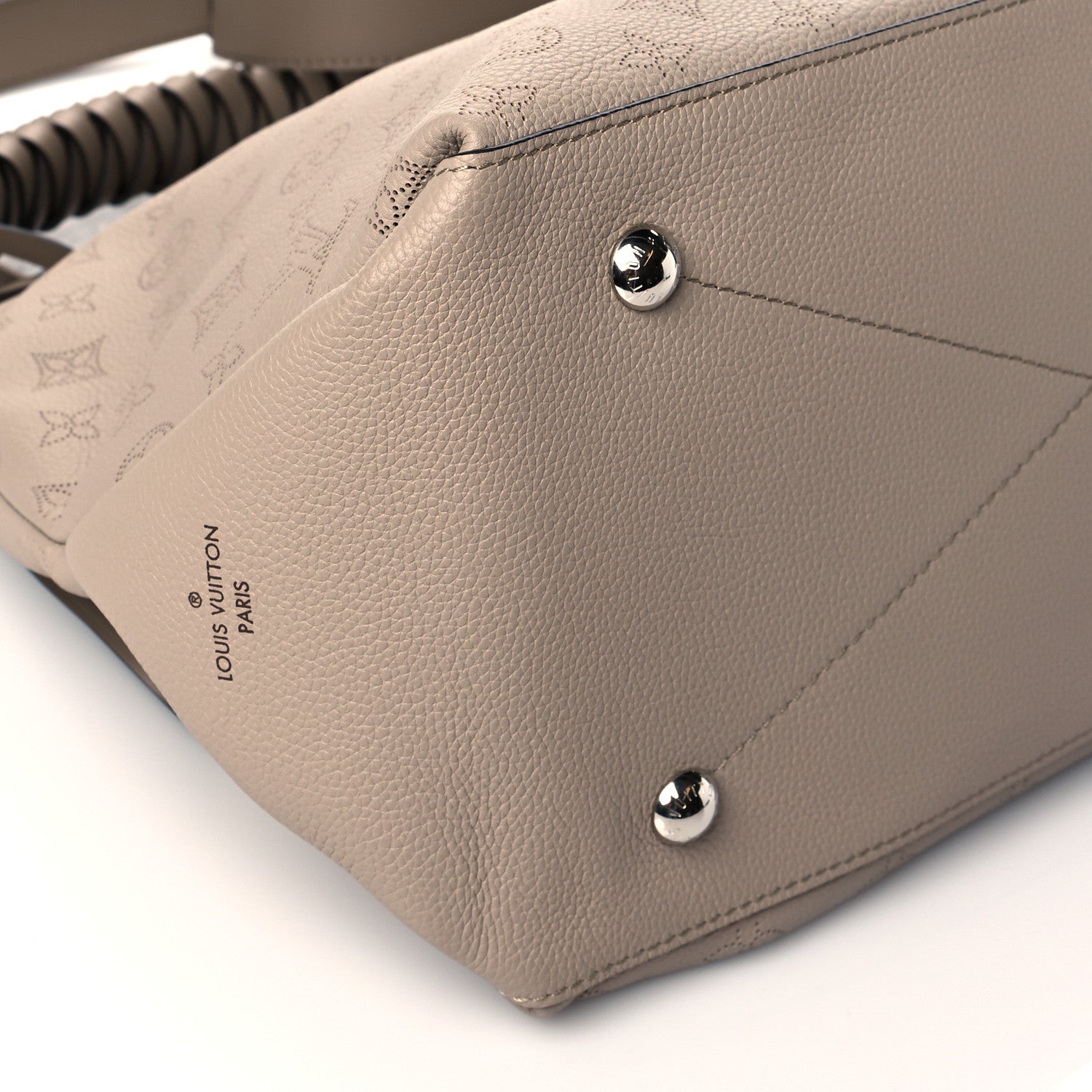 Louis Vuitton Mahina Beaubourg Hobo MM Galet 4 of 7