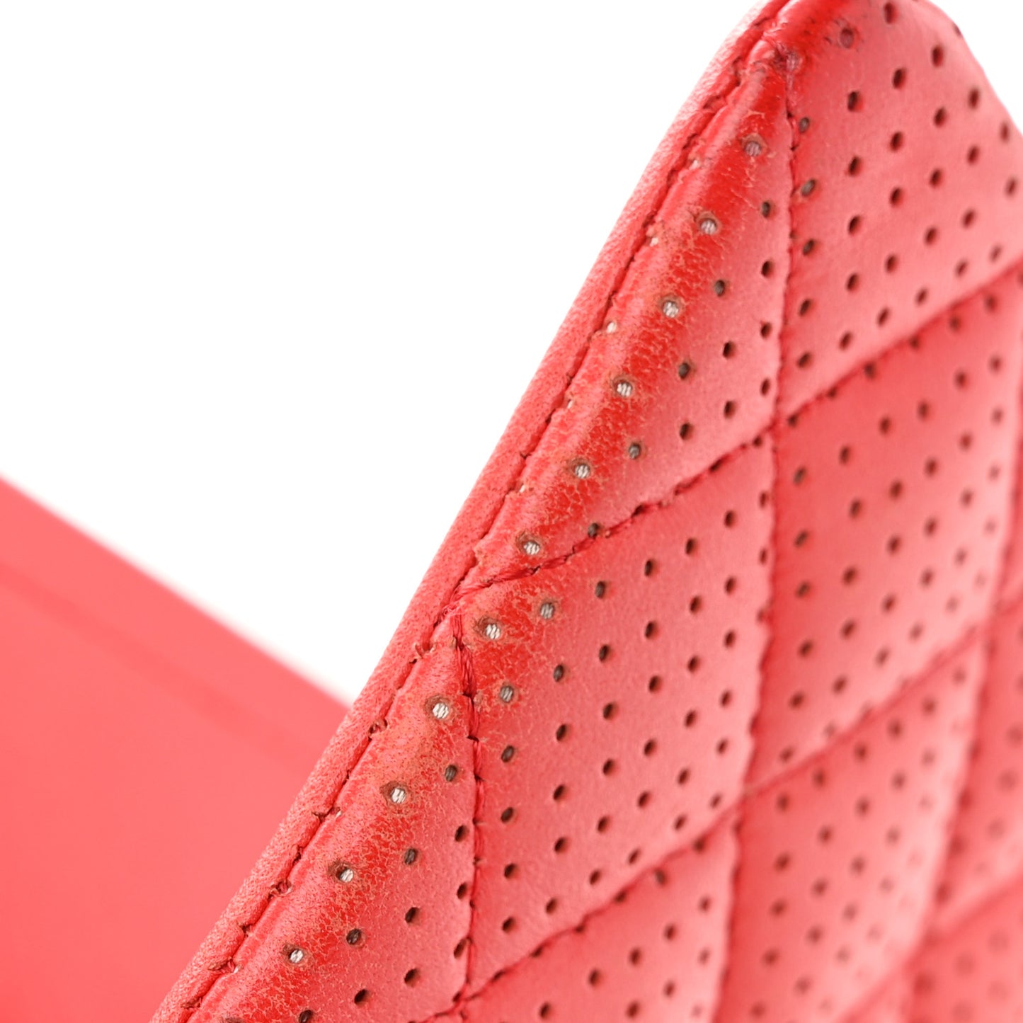 Lambskin Perforated Medium Double Flap Red