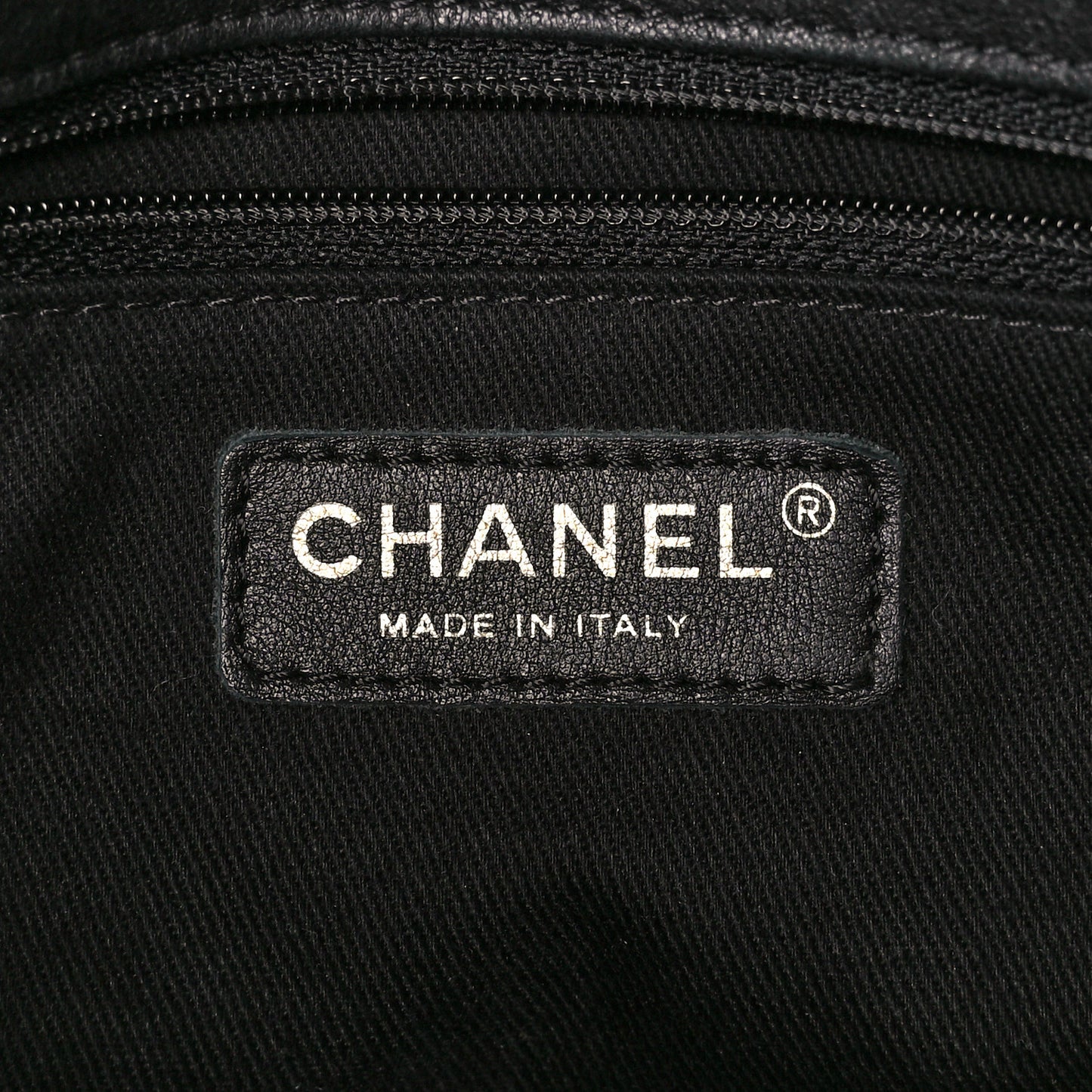 Calfskin Chevron Quilted Medium Surpique Flap Black