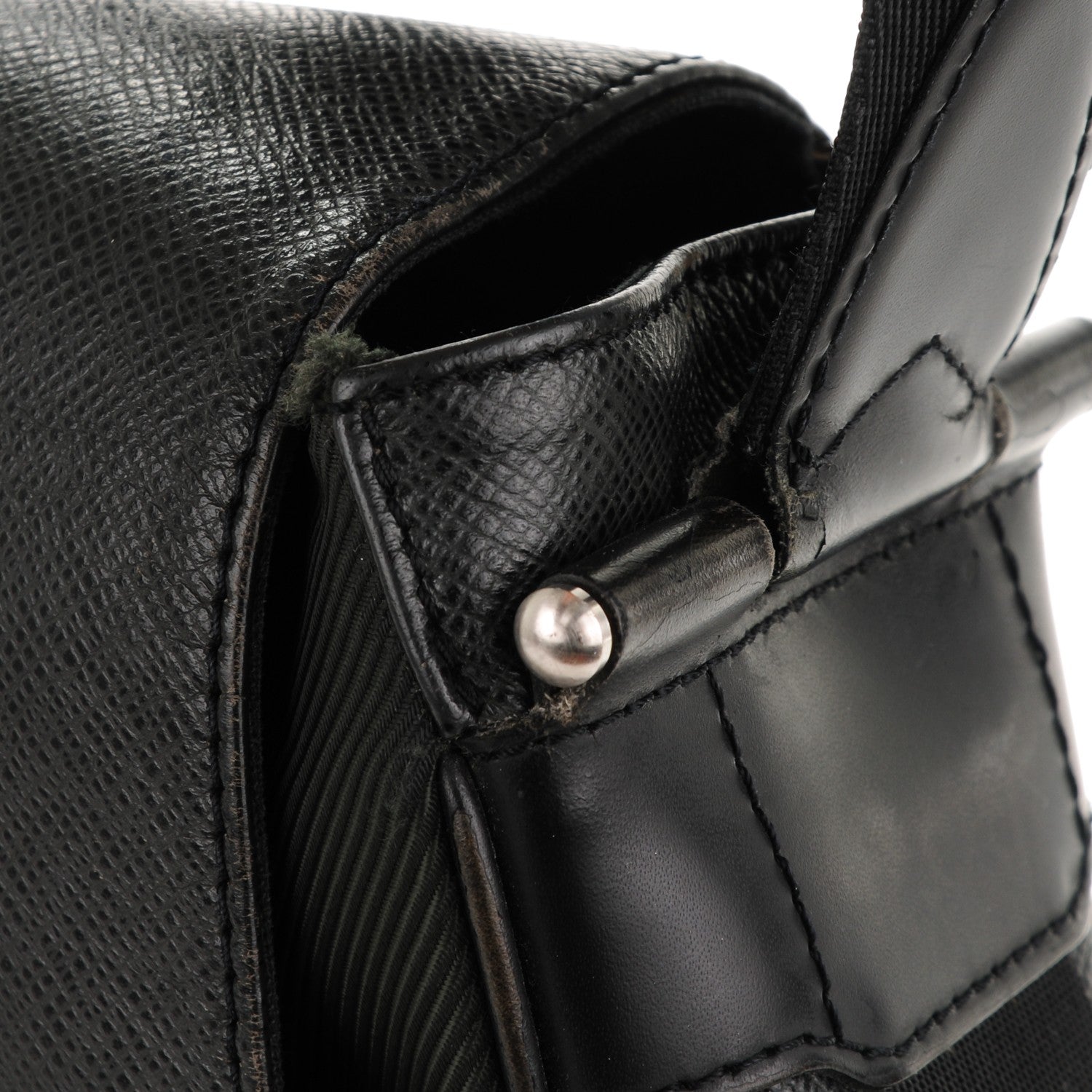 Louis Vuitton Taiga Viktor Messenger Bag Ardoise 11 of 11