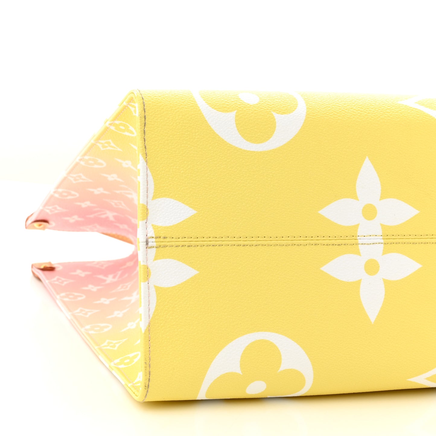 Monogram Giant By The Pool Onthego GM Light Pink