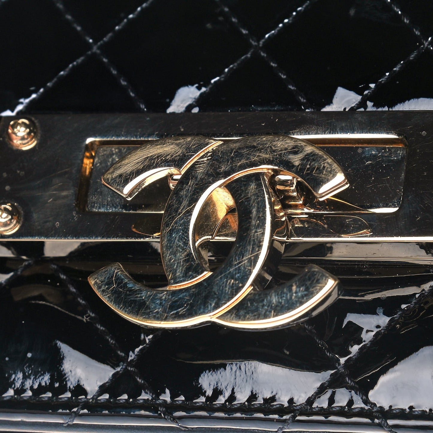 Patent Quilted Golden Class Wallet on Chain WOC Black