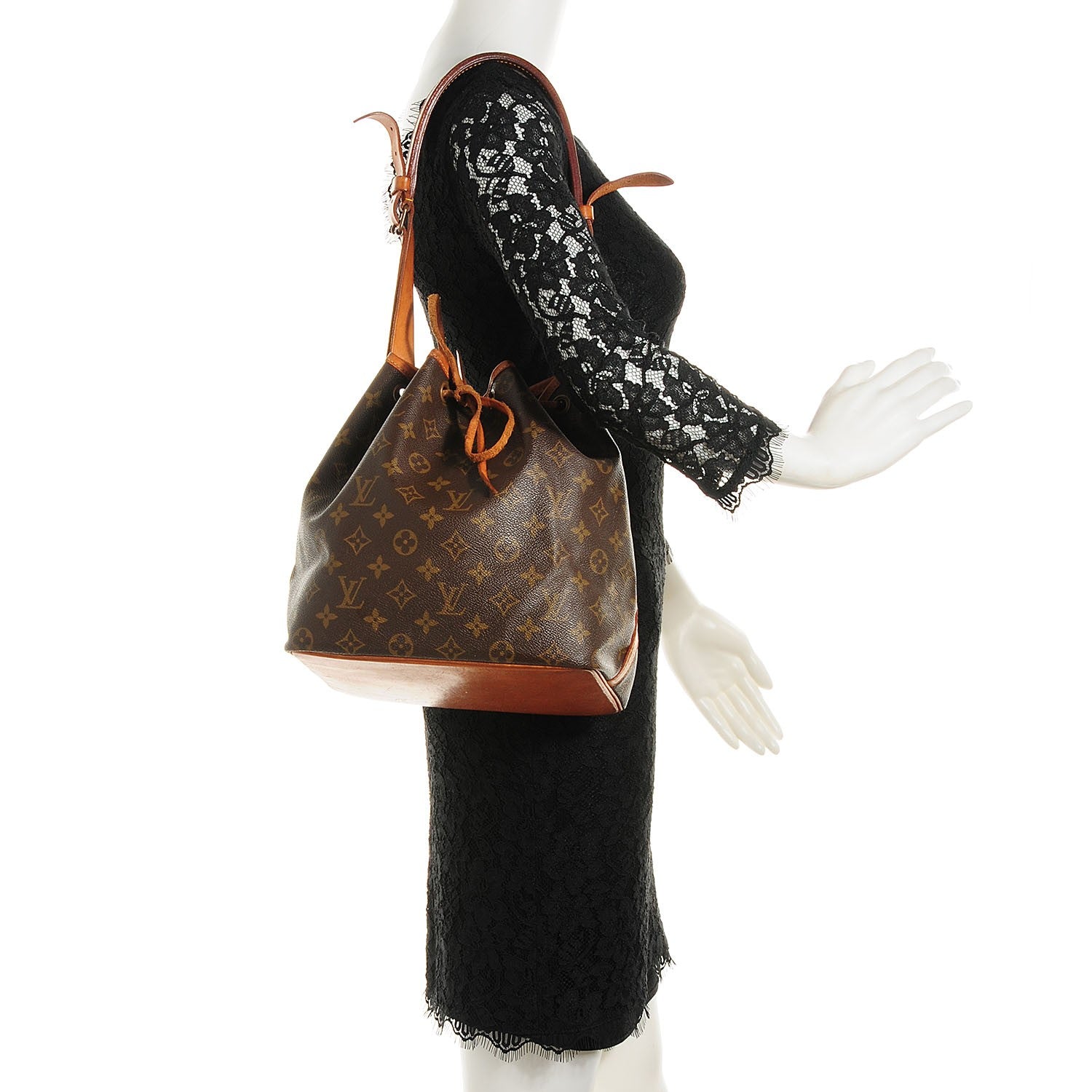 Louis Vuitton Monogram Petit Noe 2 of 7