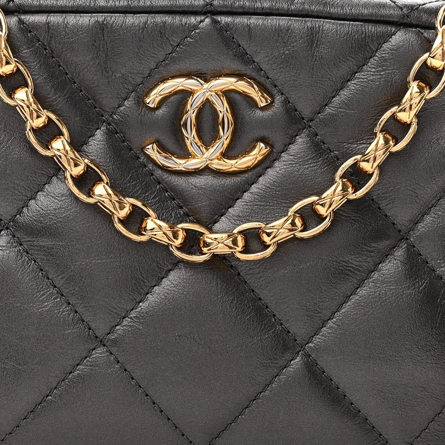 Chanel Metallic Calfskin Pearl Quilted CC Mini Camera Case Ruthenium 8 of 12