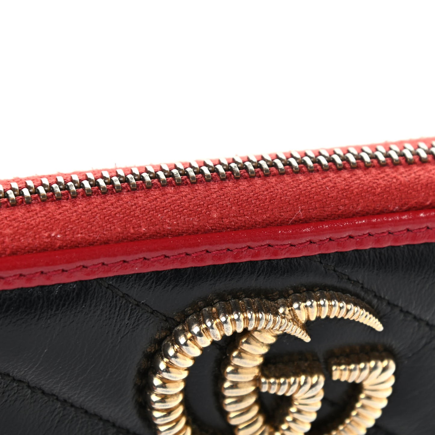 Vintage Effect Calfskin Matelasse Diagonal Torchon GG Marmont Zip Around Wallet Black Romantic Cherry