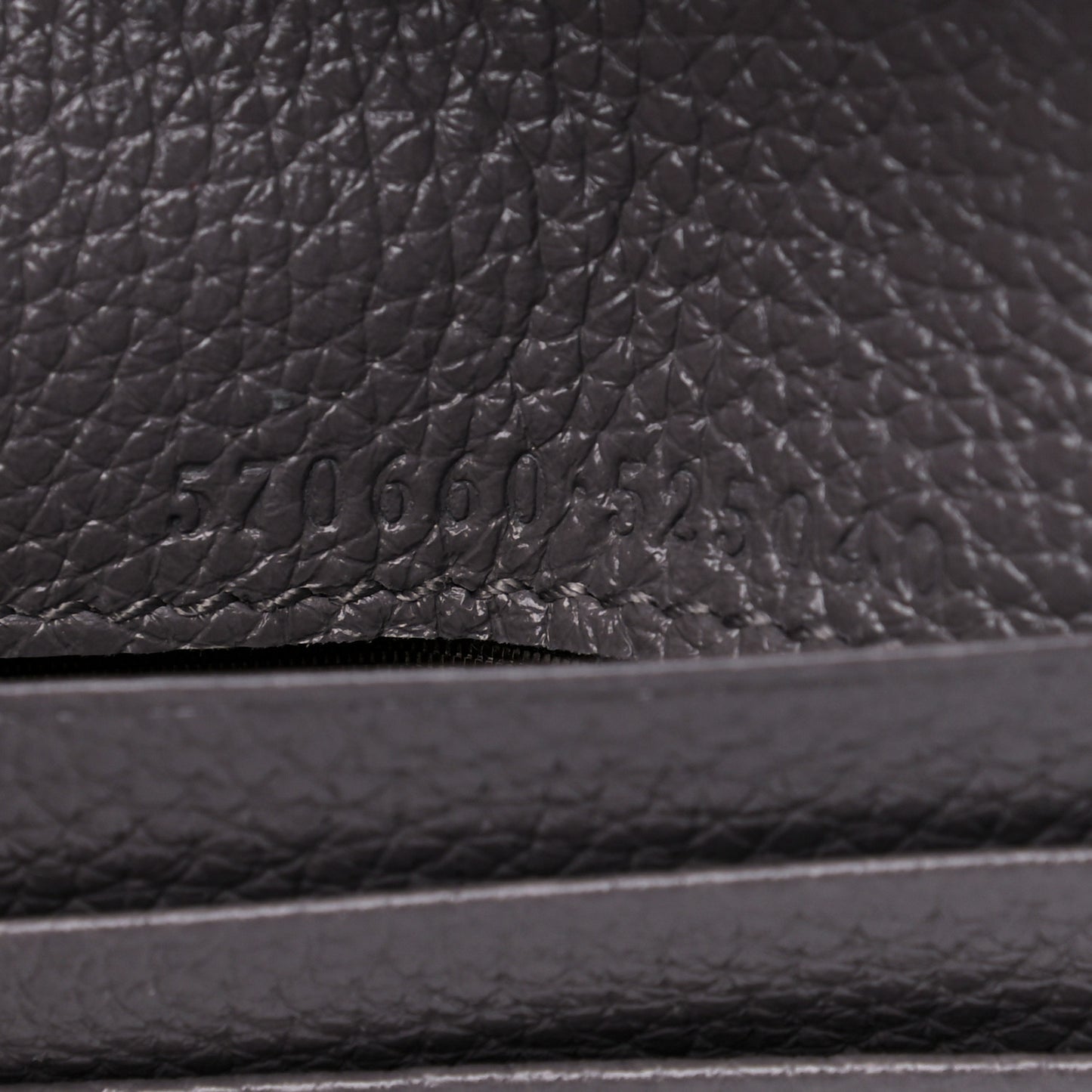 Grainy Calfskin Zumi Chain Card Case Wallet Dusty Grey