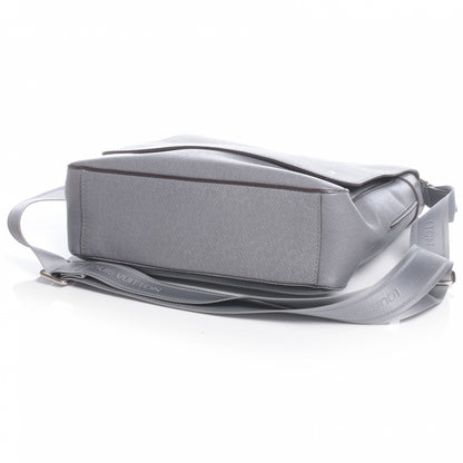 Louis Vuitton Taiga Roman MM Messenger Glacier 4 of 7