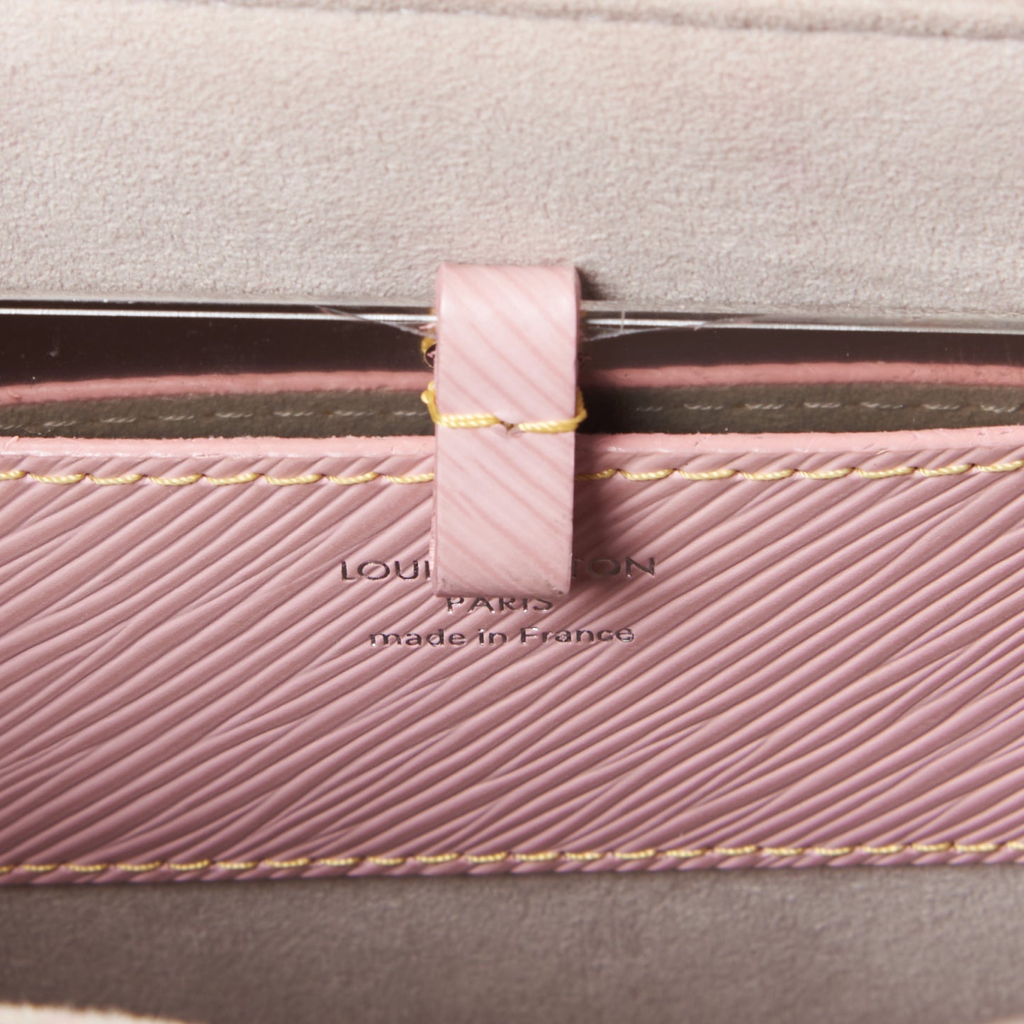 Epi Twist Shoulder Bag MM Rose Ballerine