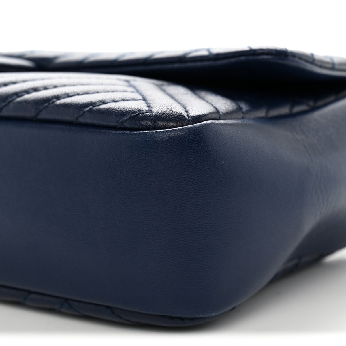 Lambskin Quilted Medium CC Crossing Flap Blue