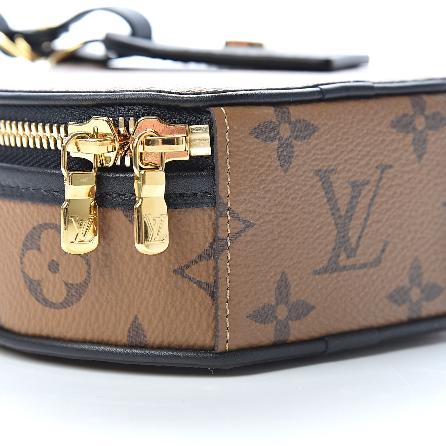 Reverse Monogram Mini Boite Chapeau