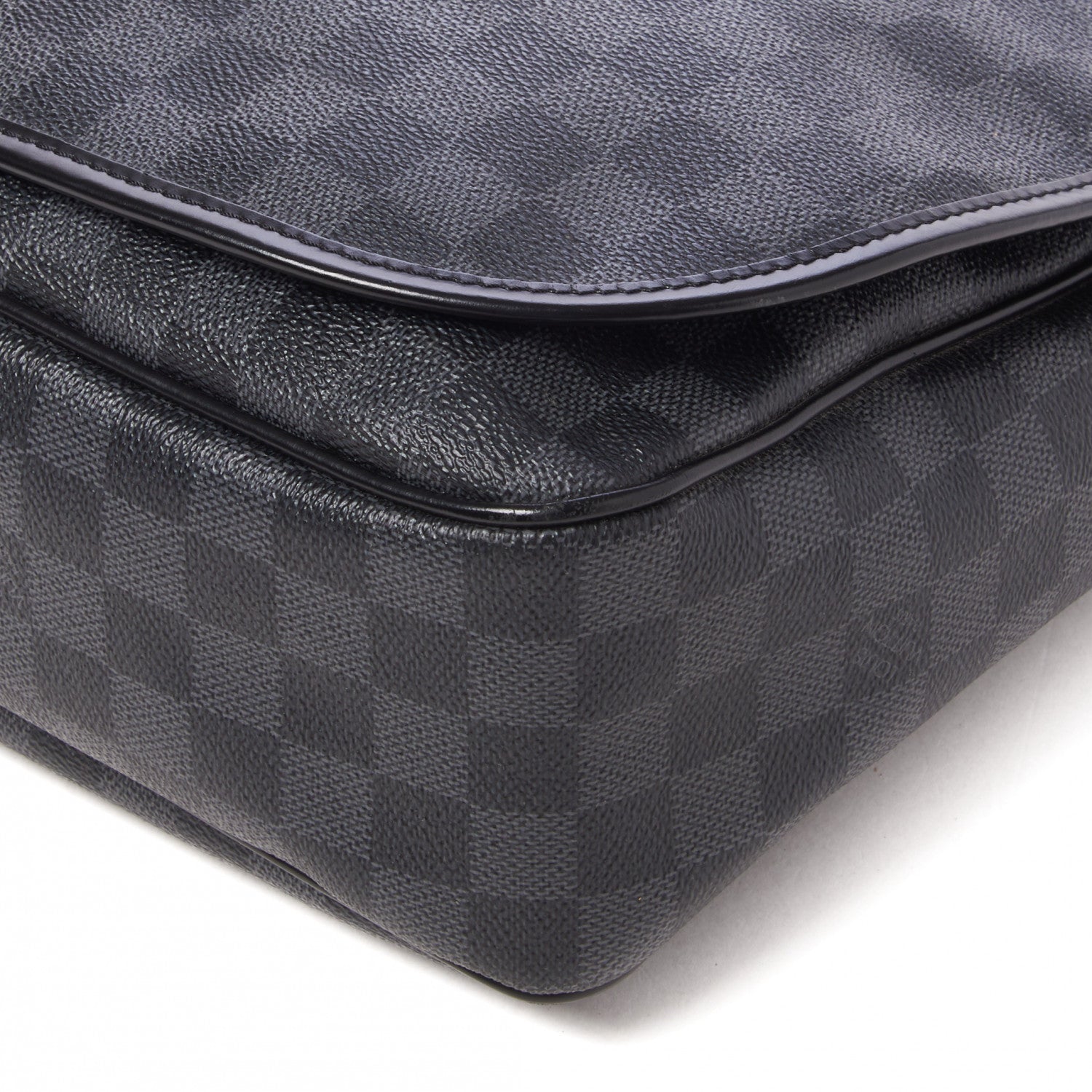 Louis Vuitton Damier Graphite Daniel GM 4 of 8