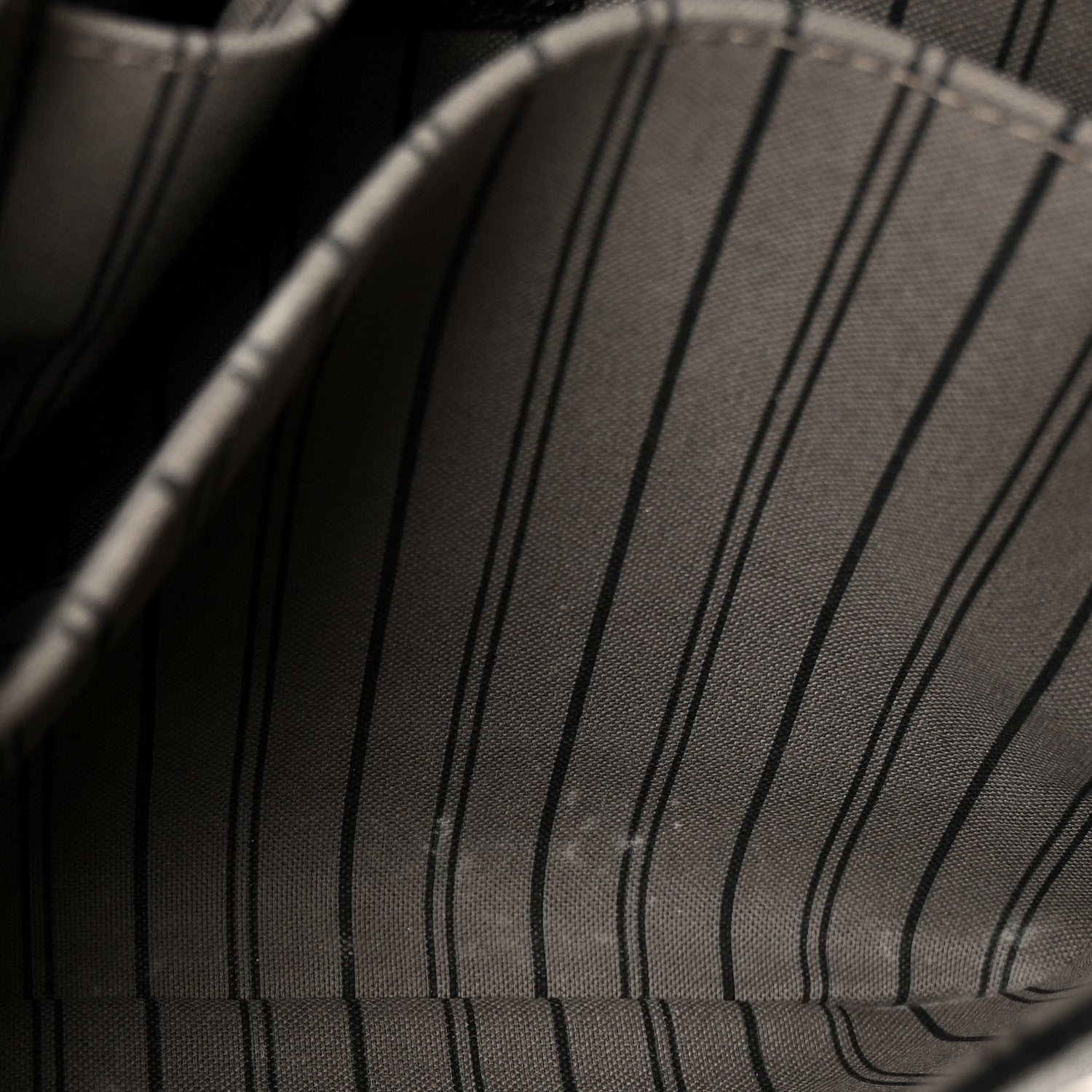 Louis Vuitton Empreinte Pochette Metis Black 7 of 14