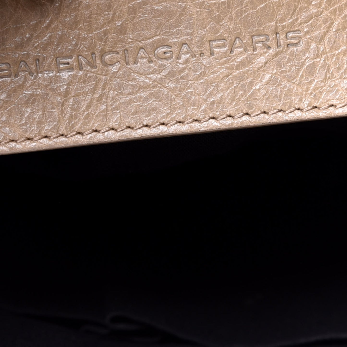 Agneau Classic Hardware Velo Latte Beige