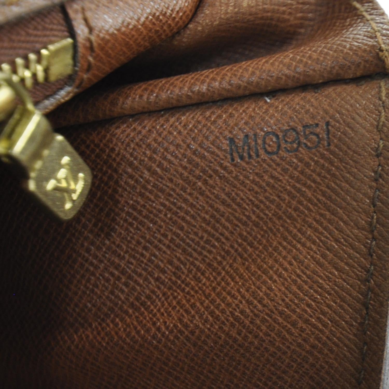 Louis Vuitton Monogram Document Holder 8 of 8
