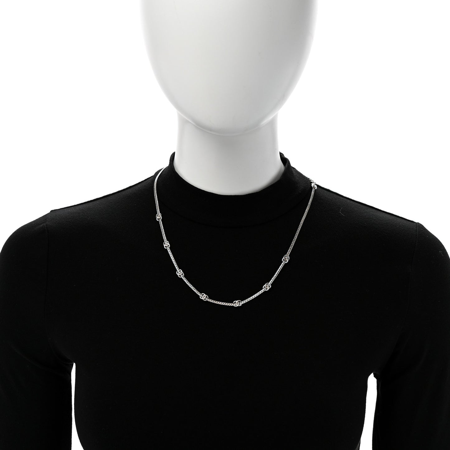 Metal CC Short Chain Necklace Gold