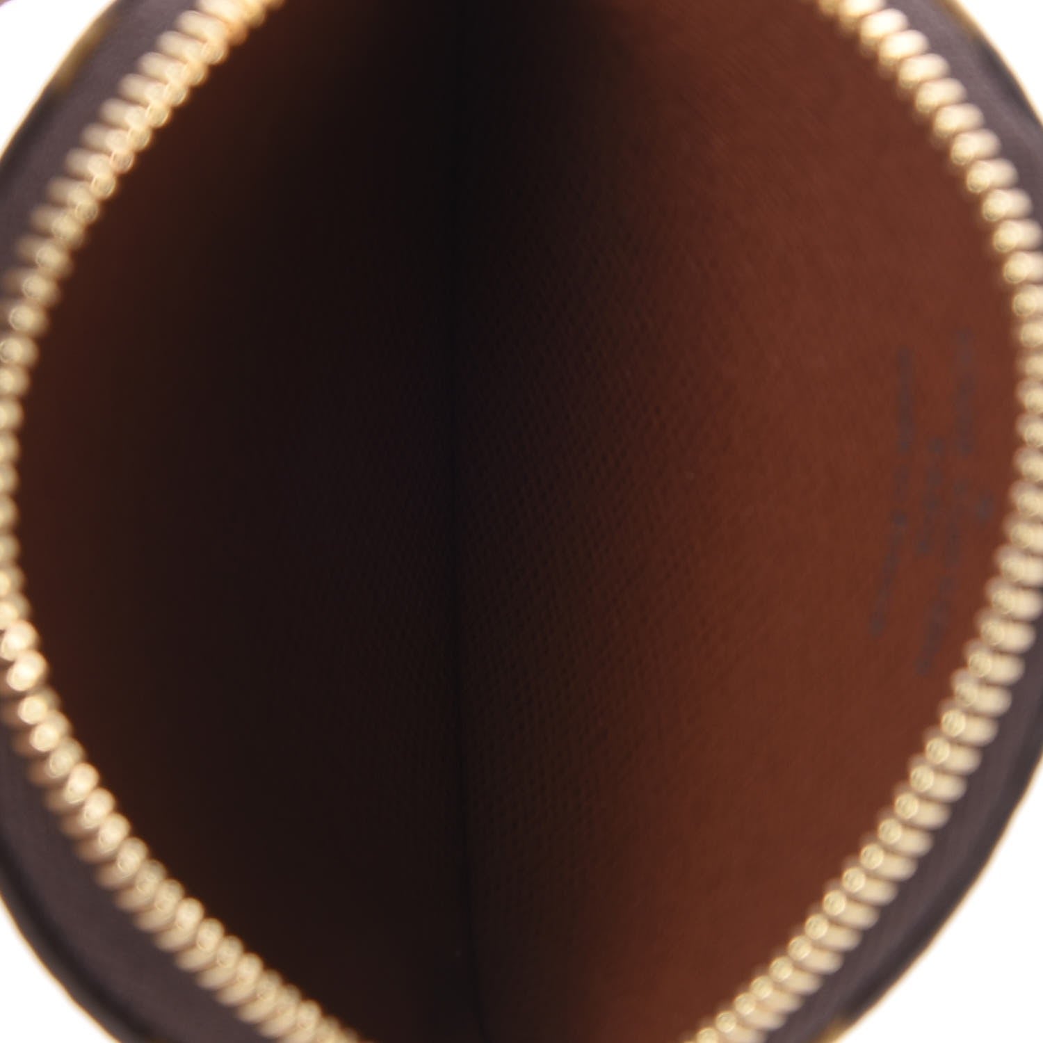 Louis Vuitton Monogram Round Coin Purse 7 of 8