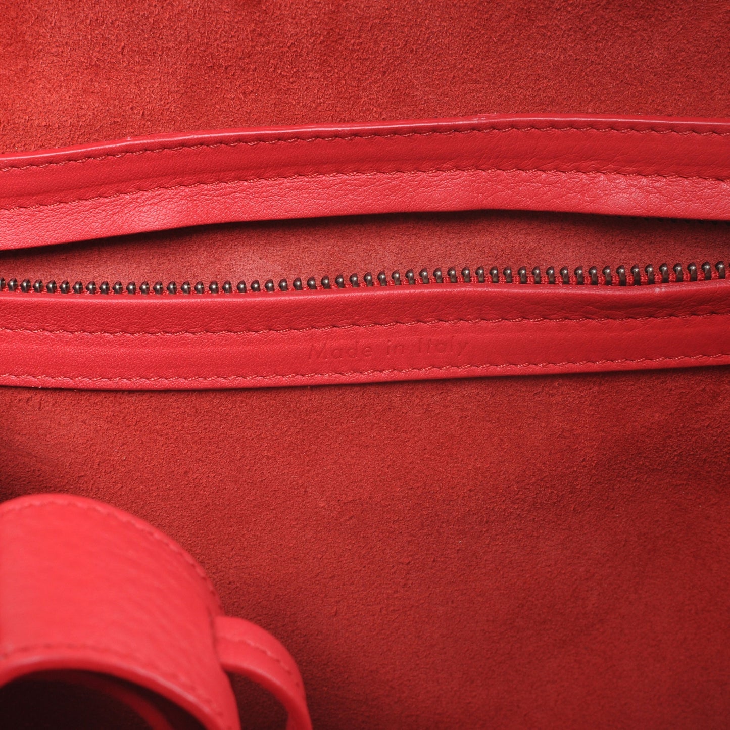 Smooth Calfskin Medium Phantom Luggage Bag Red