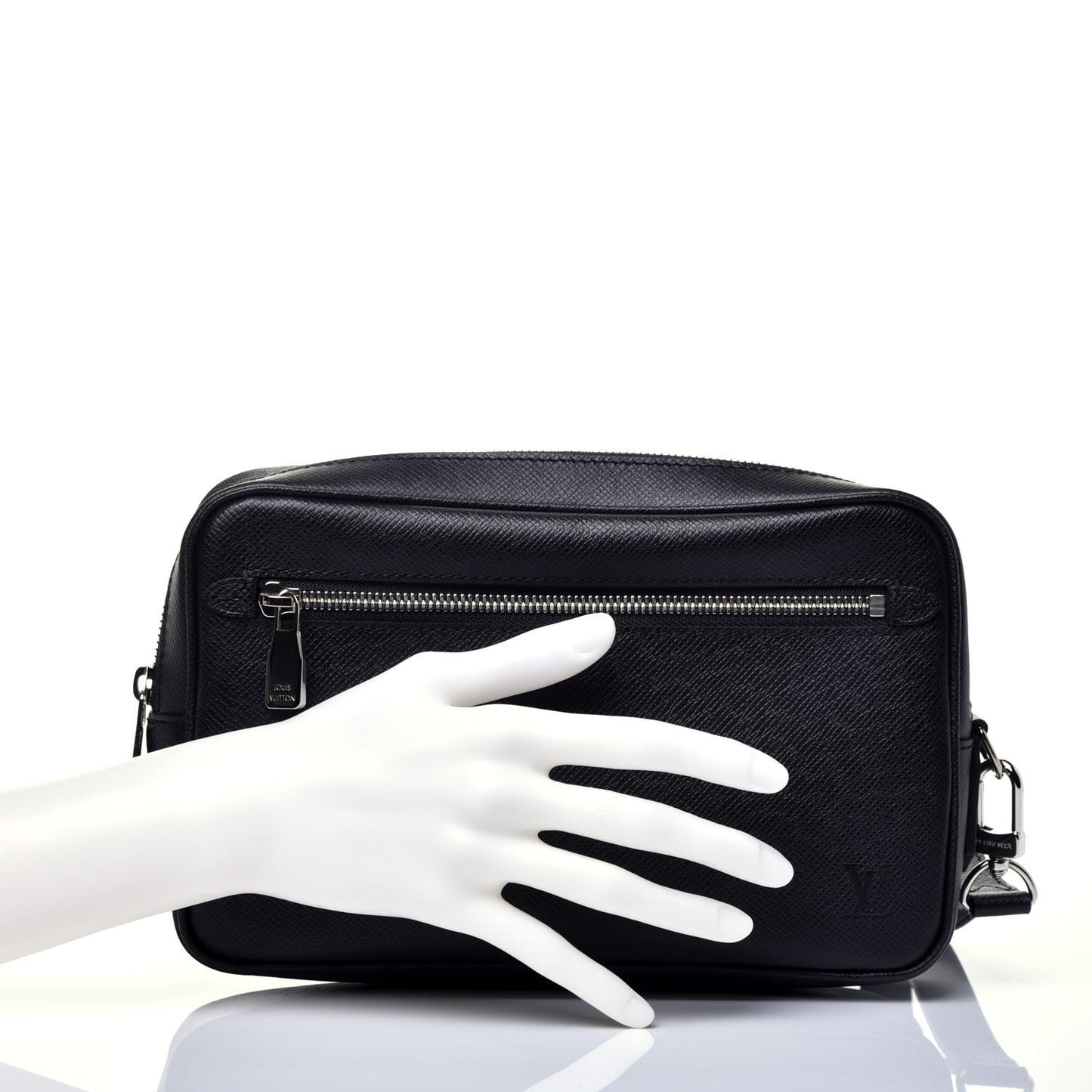 Taiga Kasai Clutch Black